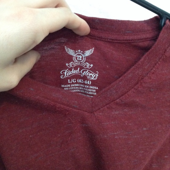 Faded Glory V-Neck T-shirt - Picture 2 of 2